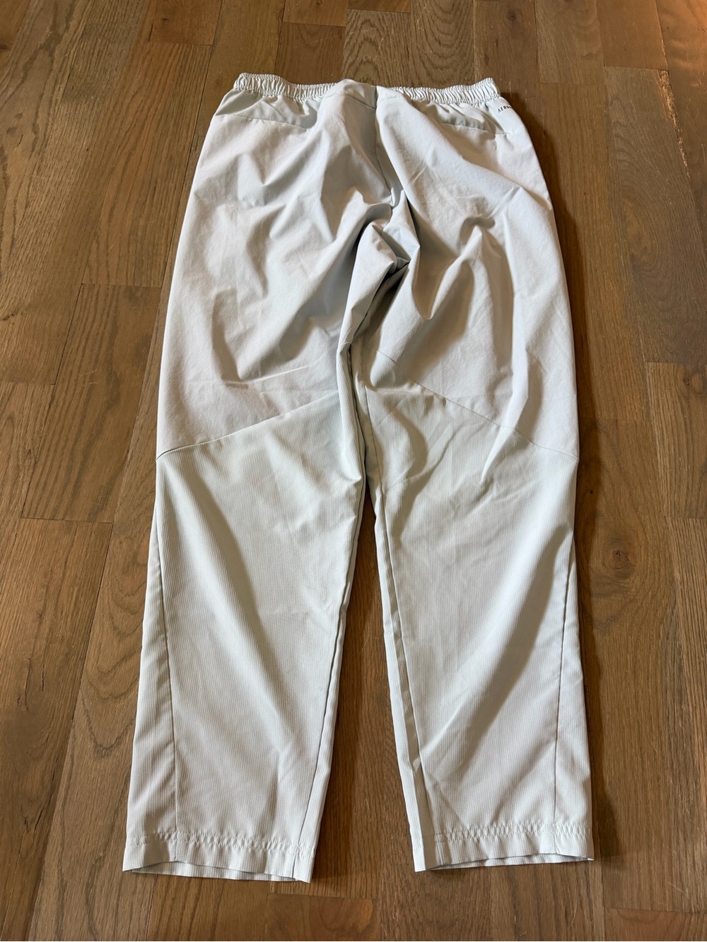 Adidas Men’s Woven Aeroready Athletic Lightweight Pants Grey Sz Large - Picture 3 of 6